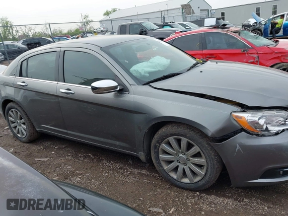 2013 Chrysler 200 Limited with VIN 1C3CCBCG8DN718207, listed as a IAAI auction lot 42136735 with 139,632 mi miles. Bid and sale history available at carsss.com. Image 13.