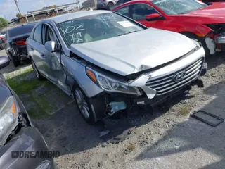 2016 Hyundai Sonata SE z VIN 5NPE24AF5GH404774, wystawiony jako IAAI lot #41354298 z przebiegiem 38 380 mil mil oraz . Historia ofert i sprzedaży dostępna na DreamBid. Obrazek 1.