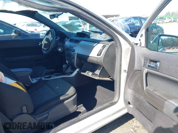 2008 Ford Focus SE with VIN 1FAHP33N48W114038, listed as a IAAI auction lot 41533744 with 143,065 mi miles. Bid and sale history available at carsss.com. Image 5.