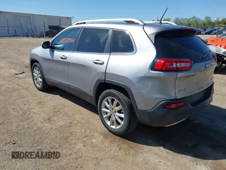 2016 Jeep Cherokee Limited with VIN 1C4PJMDB1GW373585, listed as a IAAI auction lot 42231662 with 187,752 mi miles and . Bid and sale history available at DreamBid. Image 3.