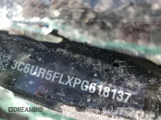 2023 Ram 2500 Laramie z VIN 3C6UR5FLXPG618137, wystawiony jako Copart lot #51846005 z przebiegiem Nie podano mil oraz Szkoda całkowita • Salvage title. Historia ofert i sprzedaży dostępna na DreamBid. Obrazek 14.