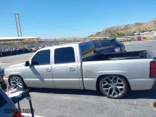 2006 Chevrolet Silverado 1500 LT2 with VIN 2GCEC13Z261315456, listed as a IAAI auction lot 41719055 with 137,075 mi miles. Bid and sale history available at carsss.com. Image 14.