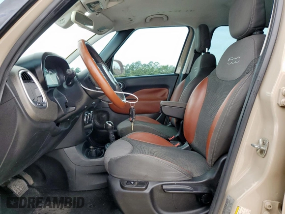 2014 FIAT 500L Trekking with VIN ZFBCFADH5EZ021708, listed as a Copart auction lot 60093615 with 160,414 mi miles and Salvage title. Bid and sale history available at DreamBid. Image 7.