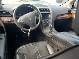 2011 Lincoln MKX with VIN 2LMDJ6JK0BBJ05933, listed as a Copart auction lot 88883465 with 236,069 mi miles and Salvage Title. Bid and sale history available at carsss.com. Image 8.