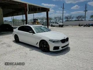 2020 BMW 5 Series M550i xDrive z VIN WBAJS7C07LBN96328, wystawiony jako Copart lot #52234045 z przebiegiem 46 515 mil mil oraz Nie do naprawy • Non repairable. Historia ofert i sprzedaży dostępna na DreamBid. Obrazek 14.