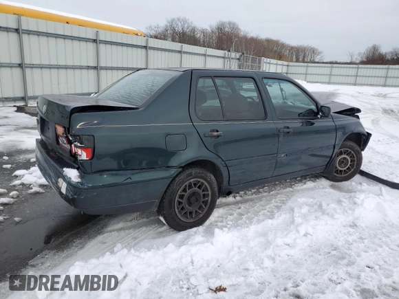 1998 Volkswagen Jetta TDI z VIN 3VWRF81H7WM238701, wystawiony jako Copart lot #44696715 z przebiegiem 281 847 mil mil oraz Czysty tytuł • Clean title. Historia ofert i sprzedaży dostępna na DreamBid. Obrazek 3.