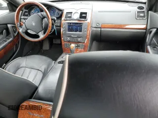 2011 Maserati Quattroporte S z VIN ZAM39JKA2B0055322, wystawiony jako Copart lot #51386055 z przebiegiem 78 818 mil mil oraz Czysty tytuł • Clean title. Historia ofert i sprzedaży dostępna na DreamBid. Obrazek 8.