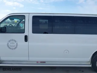 2013 Chevrolet Express Passenger 1LT with VIN 1GAZG1FA6D1191442, listed as a IAAI auction lot 41911629 with 122,796 mi miles. Bid and sale history available at carsss.com. Image 14.