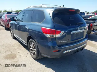 2014 Nissan Pathfinder SV with VIN 5N1AR2MN9EC687010, listed as a IAAI auction lot 41982320 with 173,138 mi miles. Bid and sale history available at carsss.com. Image 3.