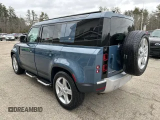 2020 Land Rover Defender SE with VIN SALEP7EU8L2022867, listed as a Copart auction lot 49167865 with 68,673 mi miles and Clean title. Bid and sale history available at DreamBid. Image 3.
