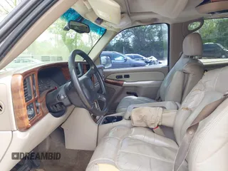 2002 Chevrolet Tahoe LS z VIN 1GNEC13Z12R145907, wystawiony jako IAAI lot #42144771 z przebiegiem 308 201 mil mil oraz . Historia ofert i sprzedaży dostępna na DreamBid. Obrazek 5.