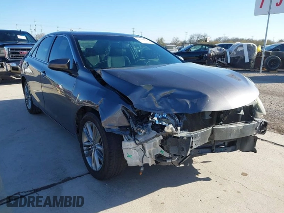2015 Toyota Camry XLE with VIN 4T1BF1FK4FU914870, listed as a IAAI auction lot 41732333 with 177,907 mi miles. Bid and sale history available at carsss.com. Image 1.