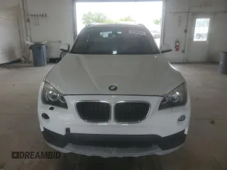 2015 BMW X1 xDrive28i z VIN WBAVL1C59FVY40829, wystawiony jako Copart lot #55838345 z przebiegiem 79 471 mil mil oraz Nie do naprawy • Non repairable. Historia ofert i sprzedaży dostępna na DreamBid. Obrazek 5.