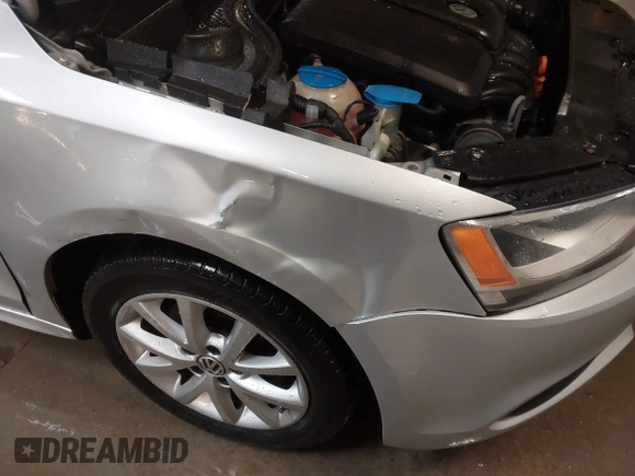 2012 Volkswagen Jetta SE с VIN 3VWDX7AJ9CM018864, выставлен на аукционе IAAI как лот 42044947 с пробегом 142 549 миль миль и . История ставок и продаж доступна на DreamBid. Изображение 6.
