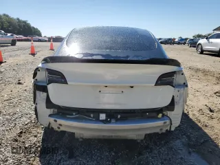 2021 Tesla Model 3 Standard Range Plus z VIN 5YJ3E1EA2MF098140, wystawiony jako Copart lot #73658044 z przebiegiem 118 452 mil mil oraz Szkoda całkowita • Salvage title. Historia ofert i sprzedaży dostępna na DreamBid. Obrazek 6.