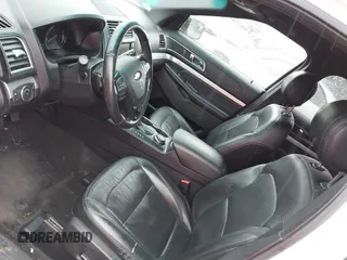 2016 Ford Explorer XLT z VIN 1FM5K8DH9GGC63843, wystawiony jako IAAI lot #42364133 z przebiegiem Nie podano mil oraz . Historia ofert i sprzedaży dostępna na DreamBid. Obrazek 18.