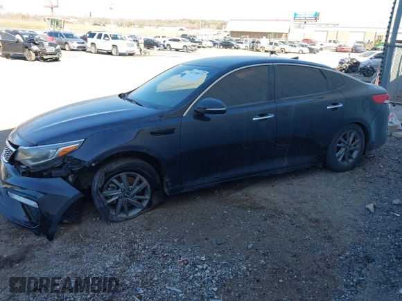 2020 Kia Optima LX z VIN 5XXGT4L33LG392638, wystawiony jako IAAI lot #41748572 z przebiegiem 103 419 mil mil oraz . Historia ofert i sprzedaży dostępna na DreamBid. Obrazek 3.