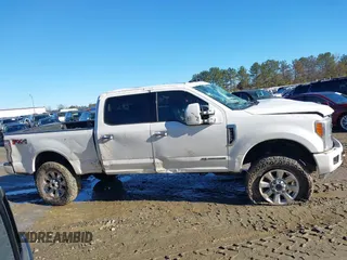 2017 Ford Super Duty F-250 SRW Lariat with VIN 1FT7W2BT4HEE52421, listed as a IAAI auction lot 41362197 with 161,965 mi miles. Bid and sale history available at carsss.com. Image 14.