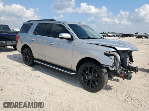 2022 Ford Expedition XLT z VIN 1FMJU1HT0NEA14953, wystawiony jako Copart lot #58150705 z przebiegiem 44 670 mil mil oraz Szkoda całkowita • Salvage title. Historia ofert i sprzedaży dostępna na DreamBid. Obrazek 4.