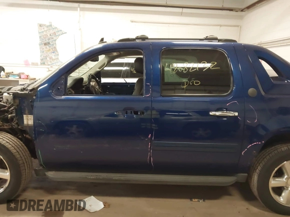 2013 Chevrolet Avalanche LT with VIN 3GNTKFE71DG309629, listed as a IAAI auction lot 42082132 with 139,428 mi miles and . Bid and sale history available at DreamBid. Image 15.