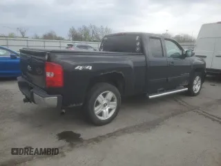 2008 Chevrolet Silverado 1500 LTZ with VIN 2GCEK19J981240990, listed as a Copart auction lot 53208325 with 194,451 mi miles and Salvage Title. Bid and sale history available at DreamBid. Image 3.