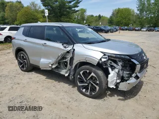 2024 Mitsubishi Outlander SE z VIN JA4J3VA80RZ049103, wystawiony jako Copart lot #57022835 z przebiegiem 32 190 mil mil oraz Szkody całkowita. Historia ofert i sprzedaży dostępna na DreamBid. Obrazek 4.