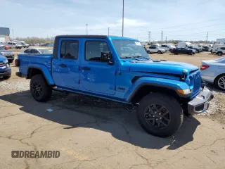 2021 Jeep Gladiator Willys с VIN 1C6HJTAG2ML611446, выставлен на аукционе Copart как лот 54394025 с пробегом 37 914 миль миль и Списание • Salvage title. История ставок и продаж доступна на DreamBid. Изображение 4.
