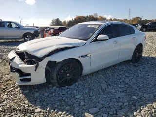2018 Jaguar XE 25t with VIN SAJAS4FX9JCP34826, listed as a Copart auction lot 76911304 with 123,784 mi miles and Salvage Title. Bid and sale history available at carsss.com. Image 1.