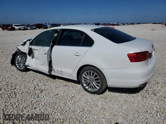 2013 Volkswagen Jetta SEL с VIN 3VWLX7AJ7DM366272, выставлен на аукционе Copart как лот 46352915 с пробегом 201 077 миль миль и Списание • Salvage title. История ставок и продаж доступна на DreamBid. Изображение 2.