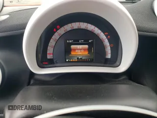 2016 Smart fortwo Passion z VIN WMEFJ5DAXGK069026, wystawiony jako Copart lot #53535045 z przebiegiem 34 410 mil mil oraz Tytuł czysty. Historia ofert i sprzedaży dostępna na DreamBid. Obrazek 9.