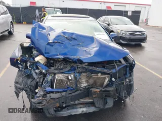 2008 Toyota Camry LE z VIN 4T1BK46K88U069070, wystawiony jako IAAI lot #40885342 z przebiegiem 156 036 mil mil oraz . Historia ofert i sprzedaży dostępna na DreamBid. Obrazek 6.