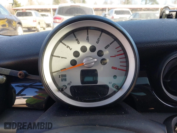 2009 MINI Hardtop S with VIN WMWMF73519TT99560, listed as a IAAI auction lot 41691939 with Not provided miles and . Bid and sale history available at DreamBid. Image 7.