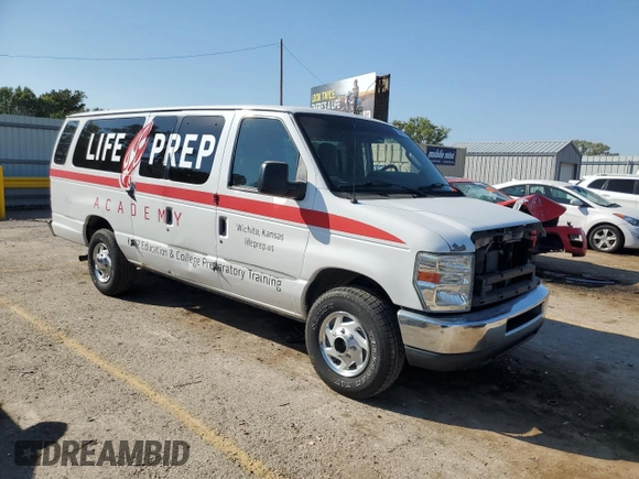2013 Ford Econoline Passenger XL with VIN 1FBSS3BL8DDA18843, listed as a Copart auction lot 72027194 with 180,094 mi miles and Salvage Title. Bid and sale history available at DreamBid. Image 4.