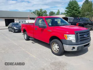 2011 Ford F-150 XL with VIN 1FTMF1CM8BKD06018, listed as a IAAI auction lot 40030829 with 88,784 mi miles. Bid and sale history available at carsss.com. Image 1.