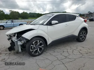 2018 Toyota C-HR XLE z VIN NMTKHMBX6JR016848, wystawiony jako Copart lot #56939615 z przebiegiem 65 510 mil mil oraz Szkoda całkowita • Salvage title. Historia ofert i sprzedaży dostępna na DreamBid. Obrazek 1.