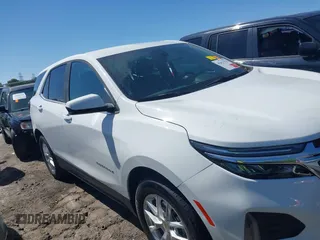 2024 Chevrolet Equinox LT z VIN 3GNAXKEG3RS232431, wystawiony jako IAAI lot #42021525 z przebiegiem 8 090 mil mil oraz . Historia ofert i sprzedaży dostępna na DreamBid. Obrazek 13.