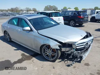 2018 Mercedes-Benz E-Class E 300 with VIN WDDZF4JB0JA472648, listed as a IAAI auction lot 41843995 with 128,590 mi miles. Bid and sale history available at carsss.com. Image 1.