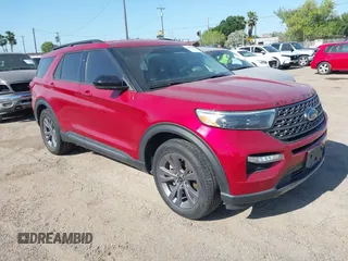 2022 Ford Explorer XLT z VIN 1FMSK7DH0NGC25010, wystawiony jako IAAI lot #41995605 z przebiegiem 55 854 mil mil oraz . Historia ofert i sprzedaży dostępna na DreamBid. Obrazek 1.