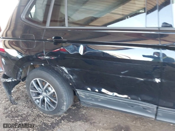 2021 Volkswagen Tiguan S with VIN 3VV1B7AX2MM055220, listed as a IAAI auction lot 41970381 with 30,433 mi miles. Bid and sale history available at carsss.com. Image 6.