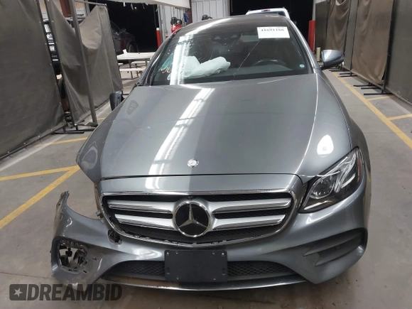 2017 Mercedes-Benz E-Class E 300 Luxury with VIN WDDZF4JB1HA085505, listed as a IAAI auction lot 41691166 with 1 mi miles. Bid and sale history available at carsss.com. Image 12.