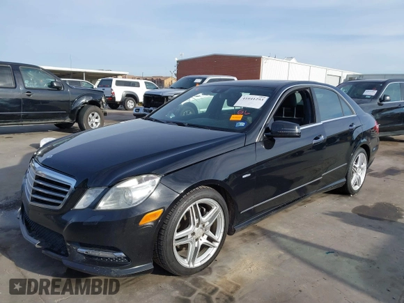 2012 Mercedes-Benz E E 350 Luxury with VIN WDDHF5KB1CA524212, listed as a IAAI auction lot 41041293 with 358,857 mi miles. Bid and sale history available at carsss.com. Image 18.