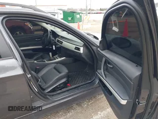 2006 BMW 3 Series 325xi with VIN WBAVT13526AV98389, listed as a IAAI auction lot 41818263 with 215,637 mi miles and . Bid and sale history available at DreamBid. Image 5.