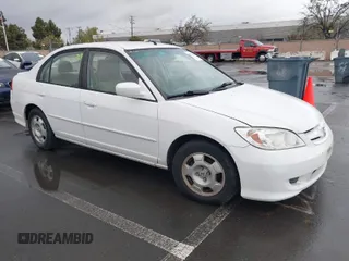 2005 Honda Civic with VIN JHMES96685S024184, listed as a IAAI auction lot 41937588 with 97,161 mi miles and . Bid and sale history available at DreamBid. Image 1.