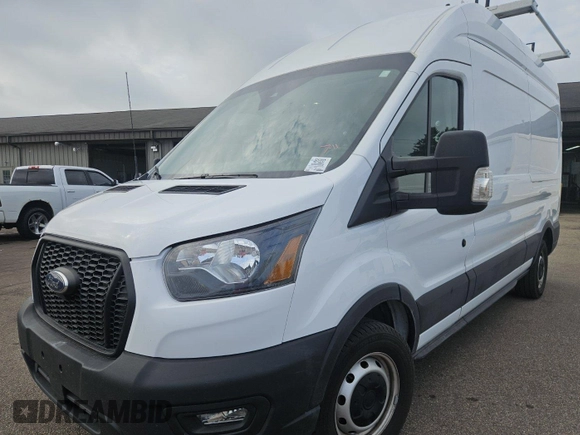 2023 Ford Transit Cargo z VIN 1FTBR1X86PKC02291, wystawiony jako IAAI lot #42791621 z przebiegiem 32 389 mil mil oraz . Historia ofert i sprzedaży dostępna na DreamBid. Obrazek 16.