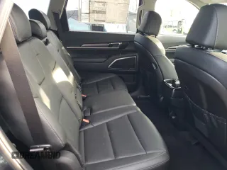 2024 Kia Telluride LX z VIN 5XYP2DGC7RG542557, wystawiony jako Copart lot #82623894 z przebiegiem 86 mil mil oraz Szkoda całkowita • Salvage title. Historia ofert i sprzedaży dostępna na DreamBid. Obrazek 10.