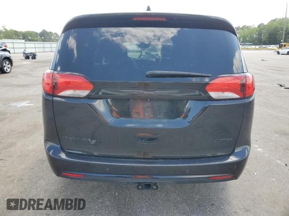 2018 Chrysler Pacifica Limited z VIN 2C4RC1GG9JR261500, wystawiony jako Copart lot #52165515 z przebiegiem 100 258 mil mil oraz Szkody całkowita. Historia ofert i sprzedaży dostępna na DreamBid. Obrazek 6.