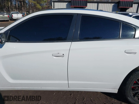 2013 Dodge Charger RT with VIN 2C3CDXCT7DH583673, listed as a IAAI auction lot 41370924 with 133,474 mi miles. Bid and sale history available at carsss.com. Image 14.