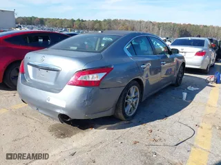 2010 Nissan Maxima 3.5 SV w/Premium Pkg with VIN 1N4AA5APXAC860116, listed as a IAAI auction lot 39738771 with 175,197 mi miles. Bid and sale history available at carsss.com. Image 4.