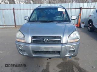 2007 Hyundai Tucson SE with VIN KM8JN72DX7U492369, listed as a IAAI auction lot 41665512 with 228,660 mi miles and . Bid and sale history available at DreamBid. Image 6.