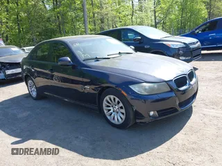 2009 BMW 3 Series 328i xDrive z VIN WBAPK53519A510536, wystawiony jako IAAI lot #42145146 z przebiegiem 154 725 mil mil oraz . Historia ofert i sprzedaży dostępna na DreamBid. Obrazek 1.